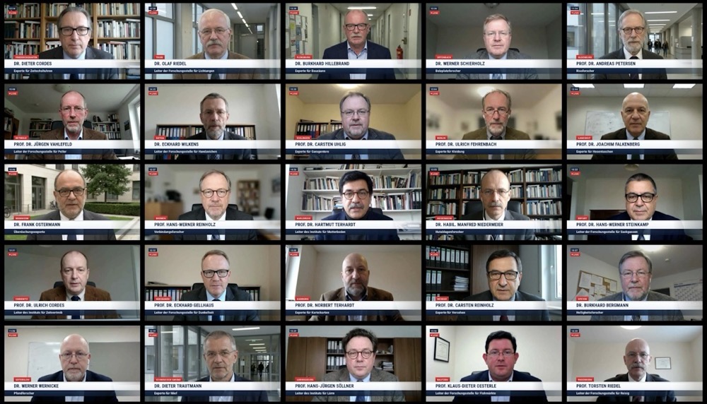 Screenshot der Übersichtsseite von »Der Experte« mit zahlreichen, generierten Experten.