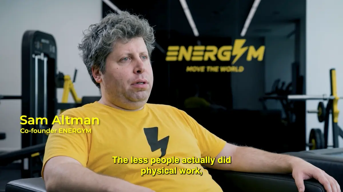 Sceenshot aus der KI-generierten Energym-Mockumentary mit einem gealterten, untersetzen Sam Altman.