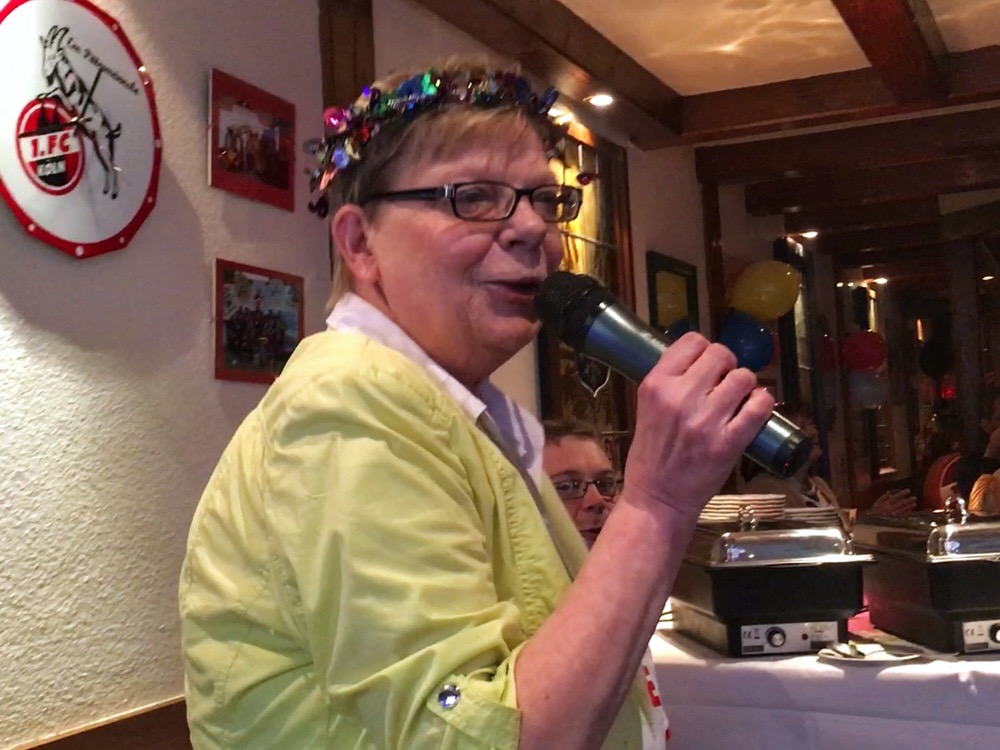 Foto meiner Mutter der Feier ihres 60. Geburtstags.