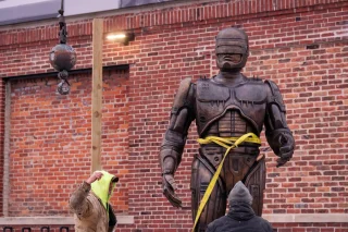 FIRST LOOK: The RoboCop Statue Arrives In Detroit | OpenGraph Preview Image
